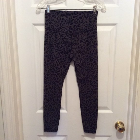 Athleta Leggings SP Gray Black Animal Print - Picture 5 of 8